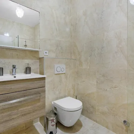 Dolce Vita With 2 Swimming Pools Apartment *