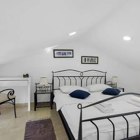 Dolce Vita With 2 Swimming Pools Apartment Porec