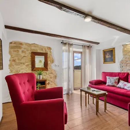 Dolce Vita With 2 Swimming Pools Apartment Poreč