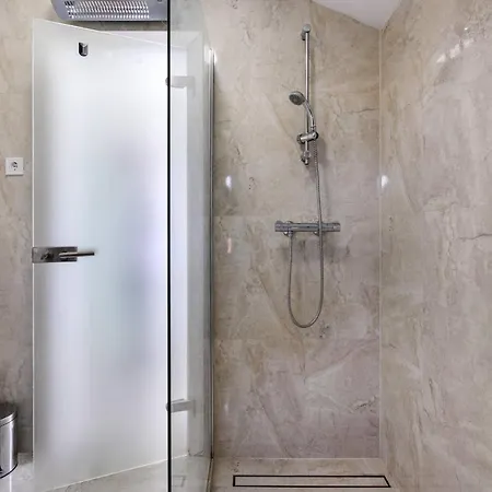 Dolce Vita With 2 Swimming Pools Apartmán *