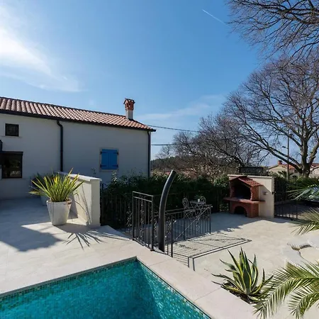 Dolce Vita With 2 Swimming Pools Apartmán