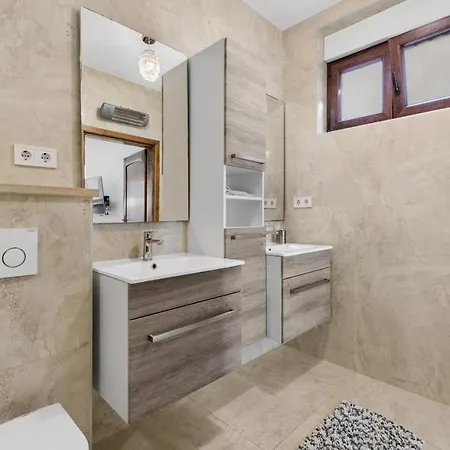 Apartmán Dolce Vita With 2 Swimming Pools Poreč