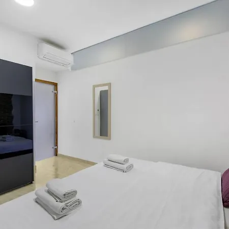 Dolce Vita With 2 Swimming Pools Apartmán