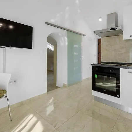 Dolce Vita With 2 Swimming Pools Apartmán *