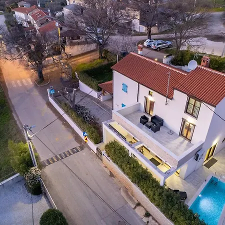 Dolce Vita With 2 Swimming Pools Apartmán