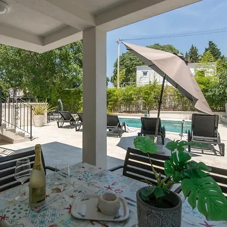 Dolce Vita With 2 Swimming Pools Apartmán Poreč